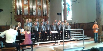 Männerchor Schlatt vor dem Auftritt